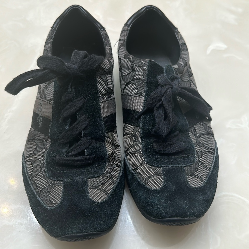 Womens Coach Kelson sneakers size 7.5. Black.